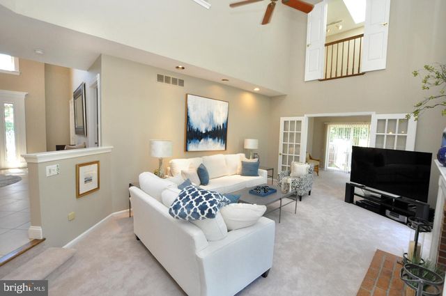 3 FULTON DR, Mount Laurel, NJ 08054