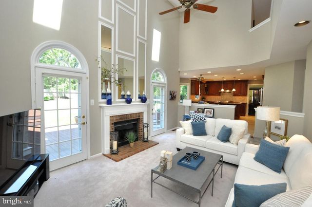 3 FULTON DR, Mount Laurel, NJ 08054