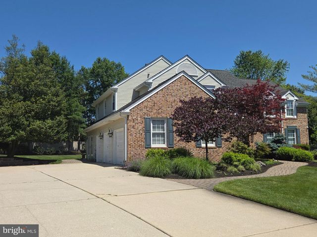 3 FULTON DR, Mount Laurel, NJ 08054