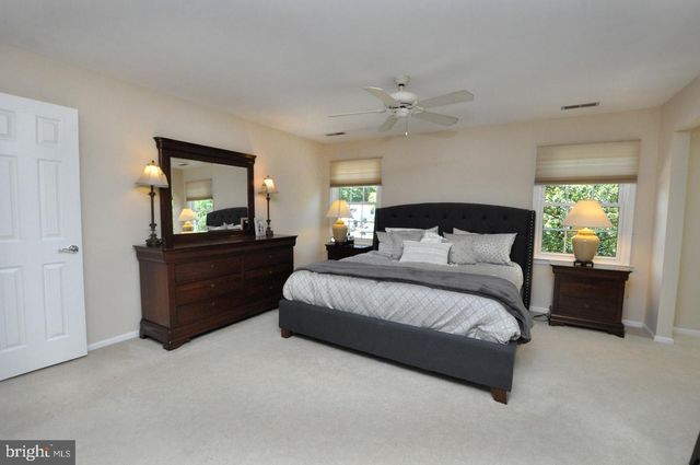 3 FULTON DR, Mount Laurel, NJ 08054