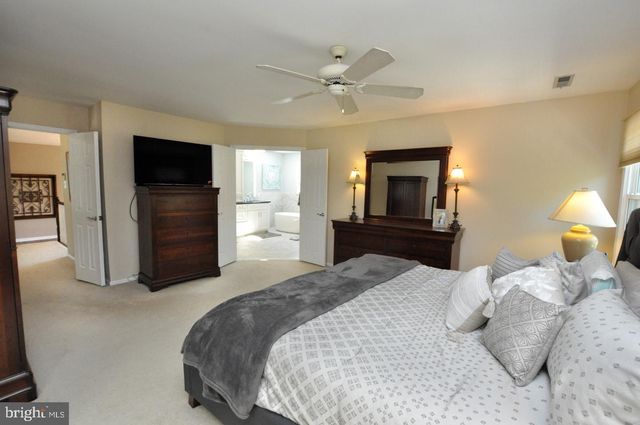 3 FULTON DR, Mount Laurel, NJ 08054