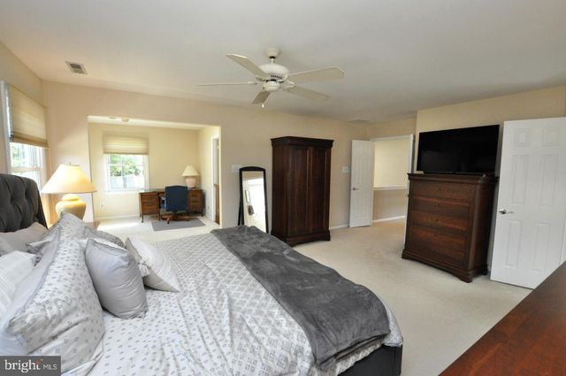 3 FULTON DR, Mount Laurel, NJ 08054