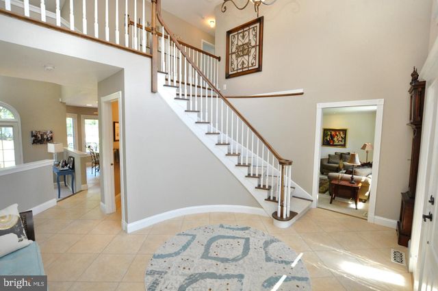 3 FULTON DR, Mount Laurel, NJ 08054
