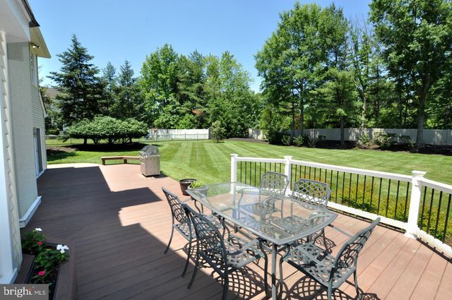 3 FULTON DR, Mount Laurel, NJ 08054
