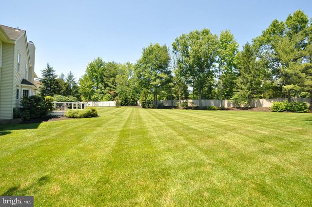 3 FULTON DR, Mount Laurel, NJ 08054