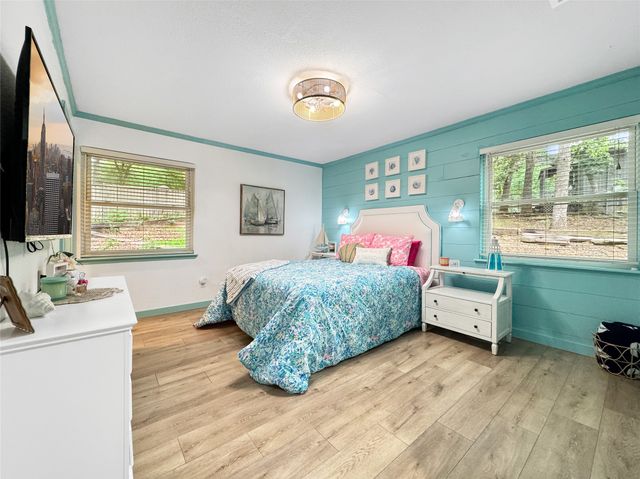 286 Lakewood Lane, Pottsboro, TX 75076