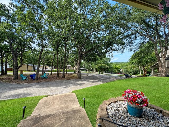 286 Lakewood Lane, Pottsboro, TX 75076