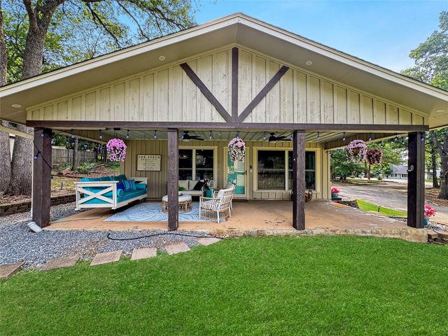 286 Lakewood Lane, Pottsboro, TX 75076