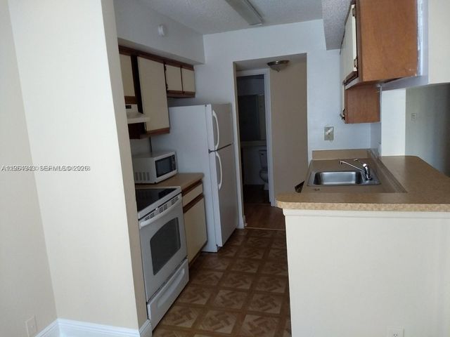 5740 Rock Island Rd 284, Tamarac, FL 33319