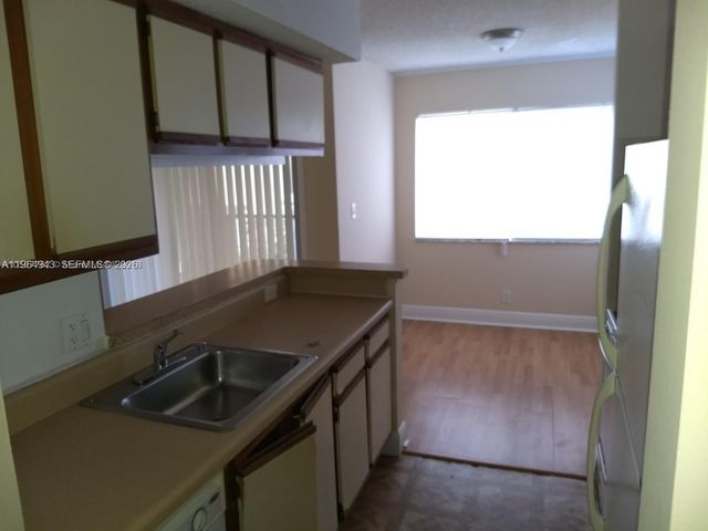 5740 Rock Island Rd 284, Tamarac, FL 33319