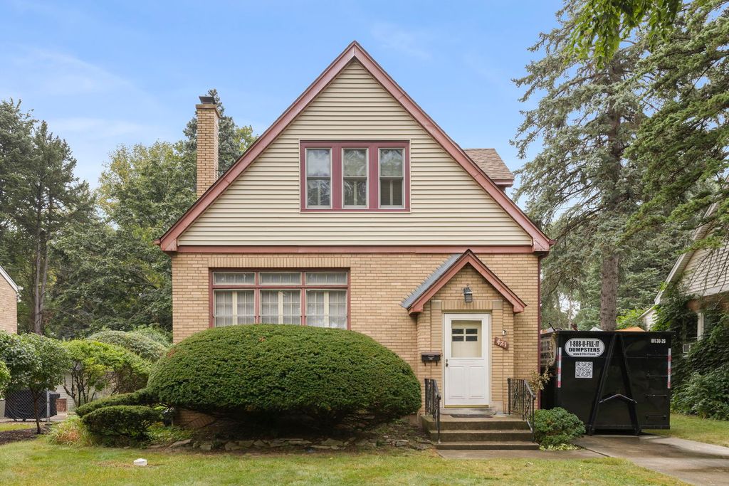 421 W Alexander Boulevard, Elmhurst, IL 60126 — exterior