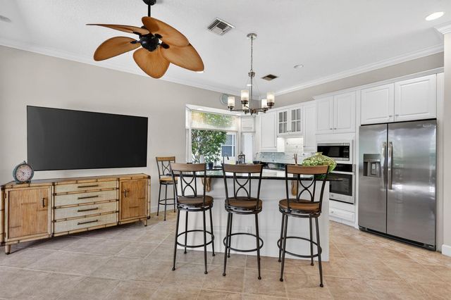 7982 SE Hempstead Circle, Hobe Sound, FL 33455