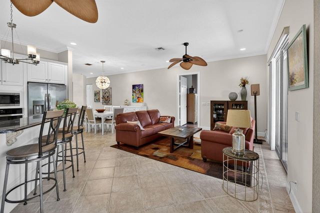 7982 SE Hempstead Circle, Hobe Sound, FL 33455