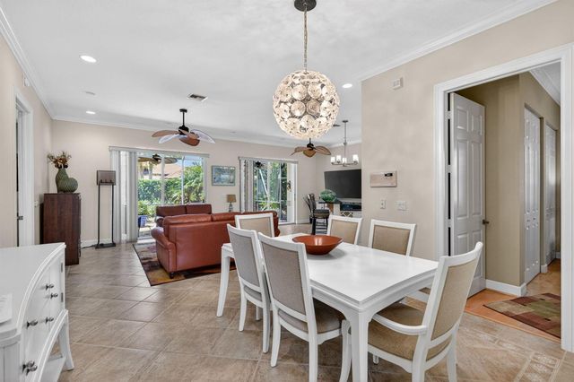 7982 SE Hempstead Circle, Hobe Sound, FL 33455