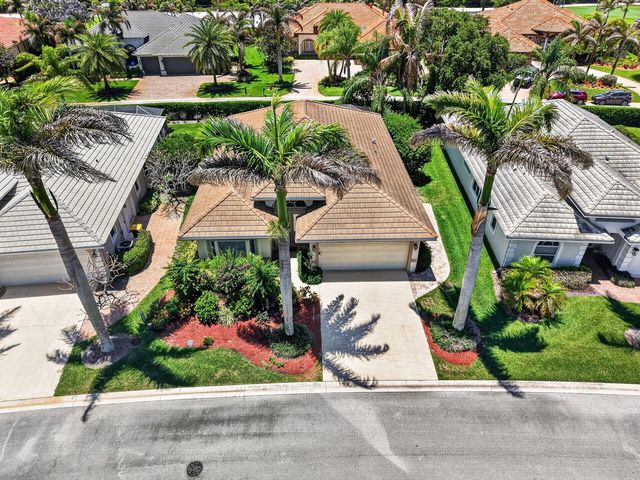 7982 SE Hempstead Circle, Hobe Sound, FL 33455