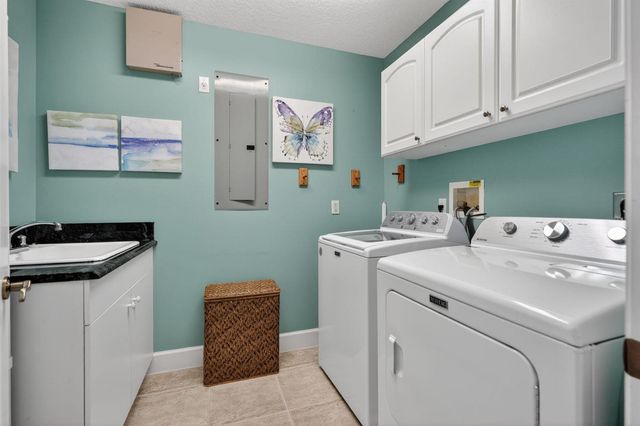 7982 SE Hempstead Circle, Hobe Sound, FL 33455