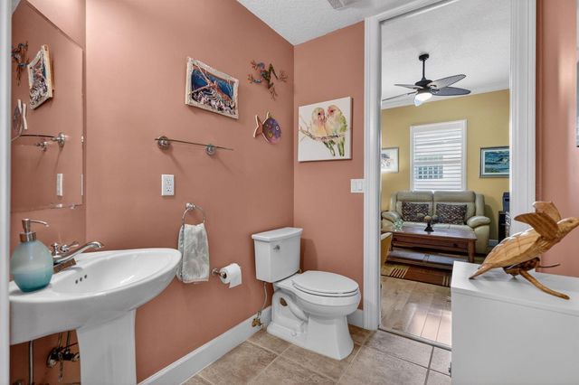 7982 SE Hempstead Circle, Hobe Sound, FL 33455