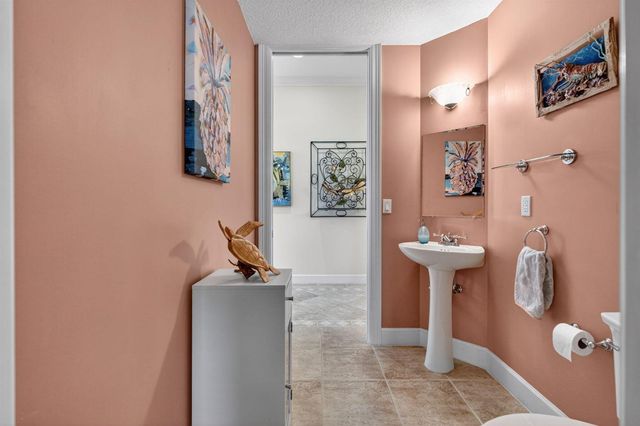 7982 SE Hempstead Circle, Hobe Sound, FL 33455