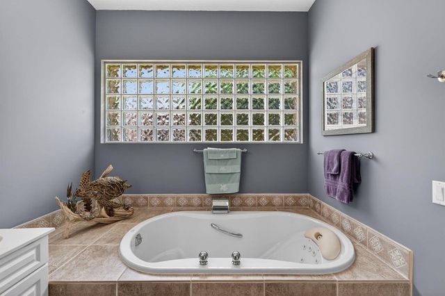 7982 SE Hempstead Circle, Hobe Sound, FL 33455