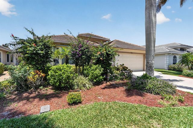7982 SE Hempstead Circle, Hobe Sound, FL 33455