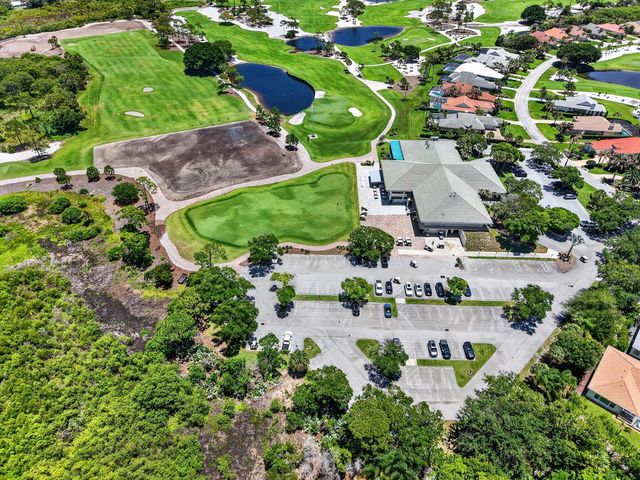 7982 SE Hempstead Circle, Hobe Sound, FL 33455
