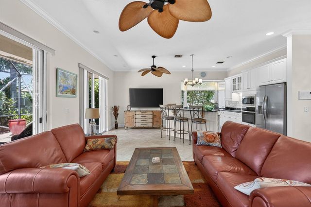 7982 SE Hempstead Circle, Hobe Sound, FL 33455