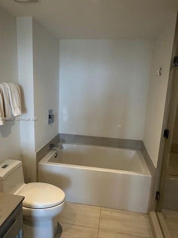 4010 S Ocean Drive R2702, Hollywood, FL 33019