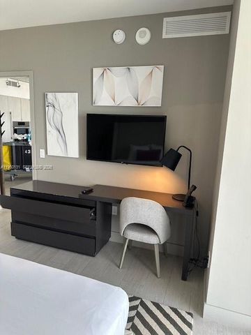 4010 S Ocean Drive R2702, Hollywood, FL 33019
