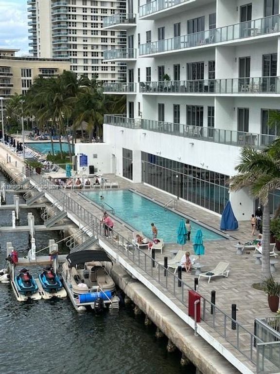 4010 S Ocean Drive R2702, Hollywood, FL 33019