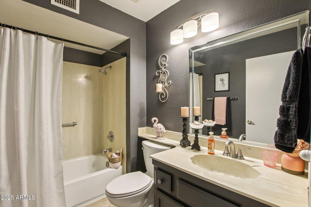 Image 29 of property listing at 13635 W MEEKER Boulevard, Sun City West, AZ 85375