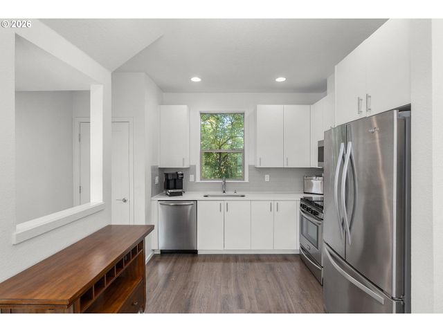 1235 N MORGAN St, Portland, OR 97217