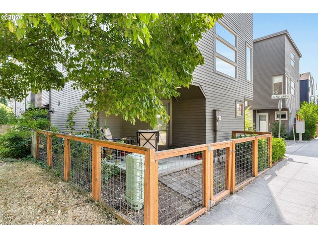 1235 N MORGAN St, Portland, OR 97217