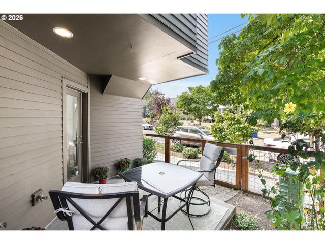 1235 N MORGAN St, Portland, OR 97217