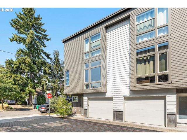 1235 N MORGAN St, Portland, OR 97217