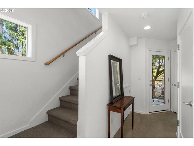 1235 N MORGAN St, Portland, OR 97217