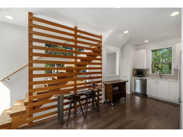 1235 N MORGAN St, Portland, OR 97217