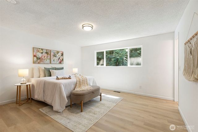 991 Melia Lane NE, Bremerton, WA 98311
