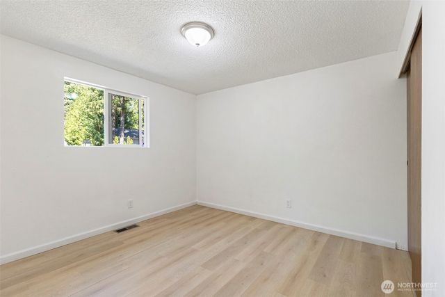 991 Melia Lane NE, Bremerton, WA 98311