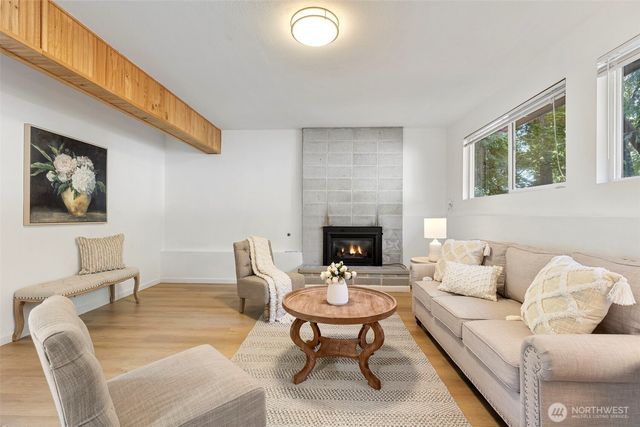 991 Melia Lane NE, Bremerton, WA 98311
