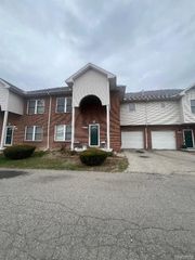 28136 Fortson Lane, Inkster, MI 48141