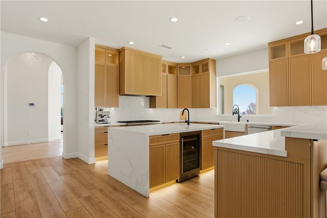 2499 Sierra, Upland, CA 91784