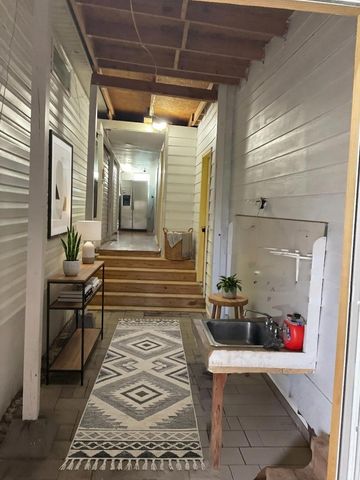 1225 W Highway 71 Highway W, Smithville, TX 78957