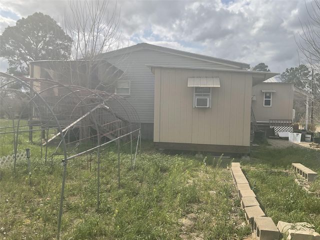 1225 W Highway 71 Highway W, Smithville, TX 78957