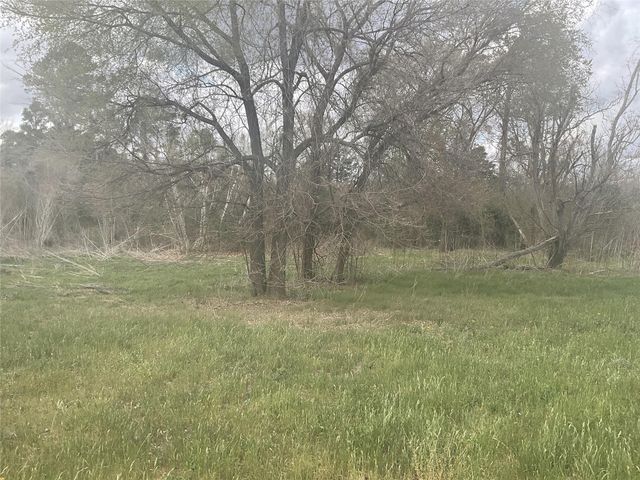 1225 W Highway 71 Highway W, Smithville, TX 78957