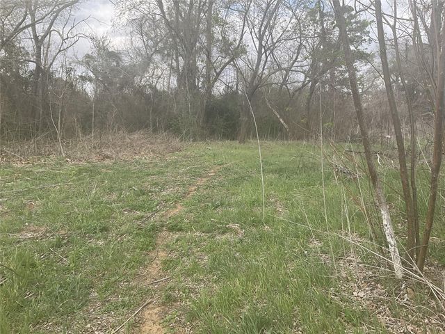 1225 W Highway 71 Highway W, Smithville, TX 78957