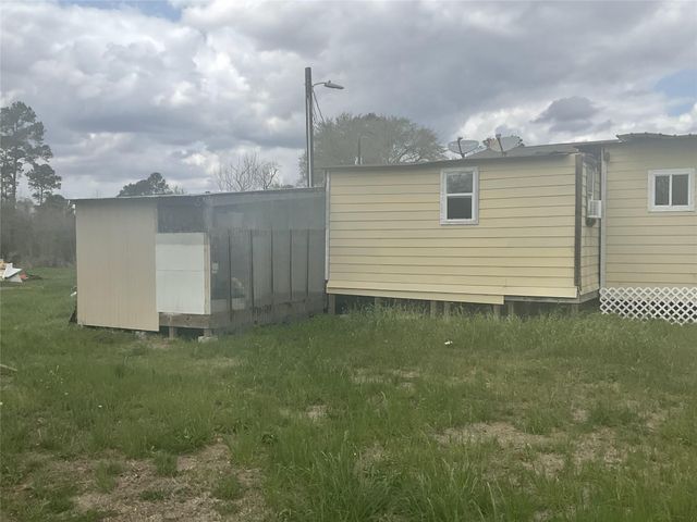 1225 W Highway 71 Highway W, Smithville, TX 78957