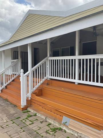 1225 W Highway 71 Highway W, Smithville, TX 78957