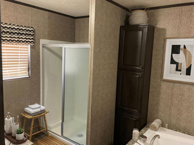 1225 W Highway 71 Highway W, Smithville, TX 78957