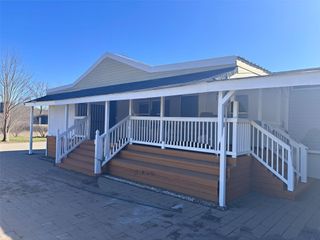 1225 W Highway 71 Highway W, Smithville, TX 78957