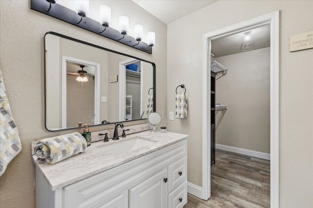 4132 Driscoll Drive, The Colony, TX 75056
